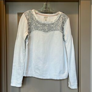 Hinge dressy sweatshirt, white, lace/crochet detailed yoke, women’s sz M